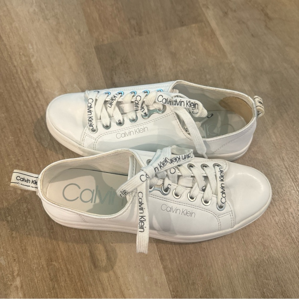 CALVIN KLEIN Maraselle White Sneakers Womens Size 6